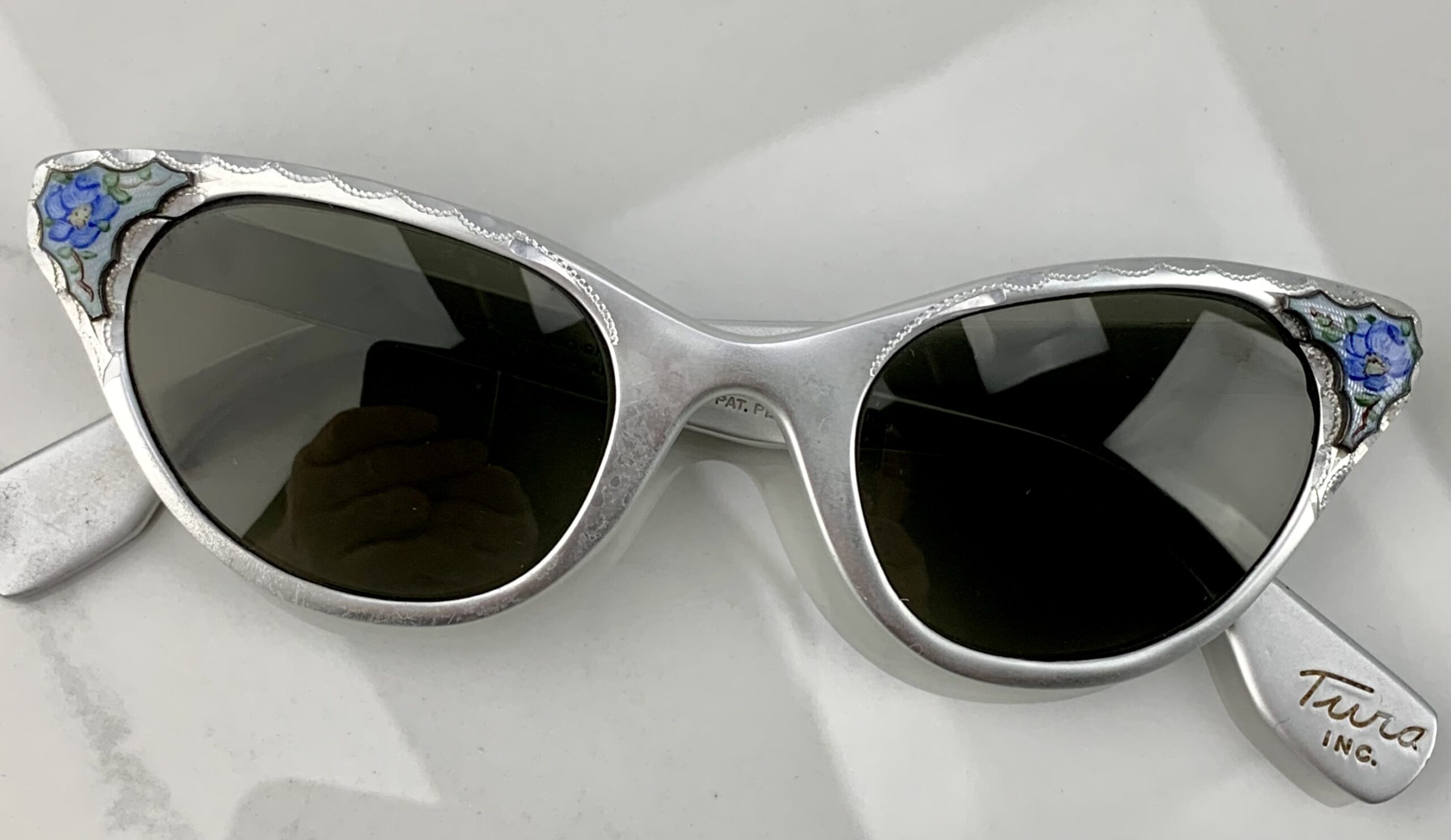 1950'S Cat Eye Sunglasses by TURA Aluminum Frame with Etchings