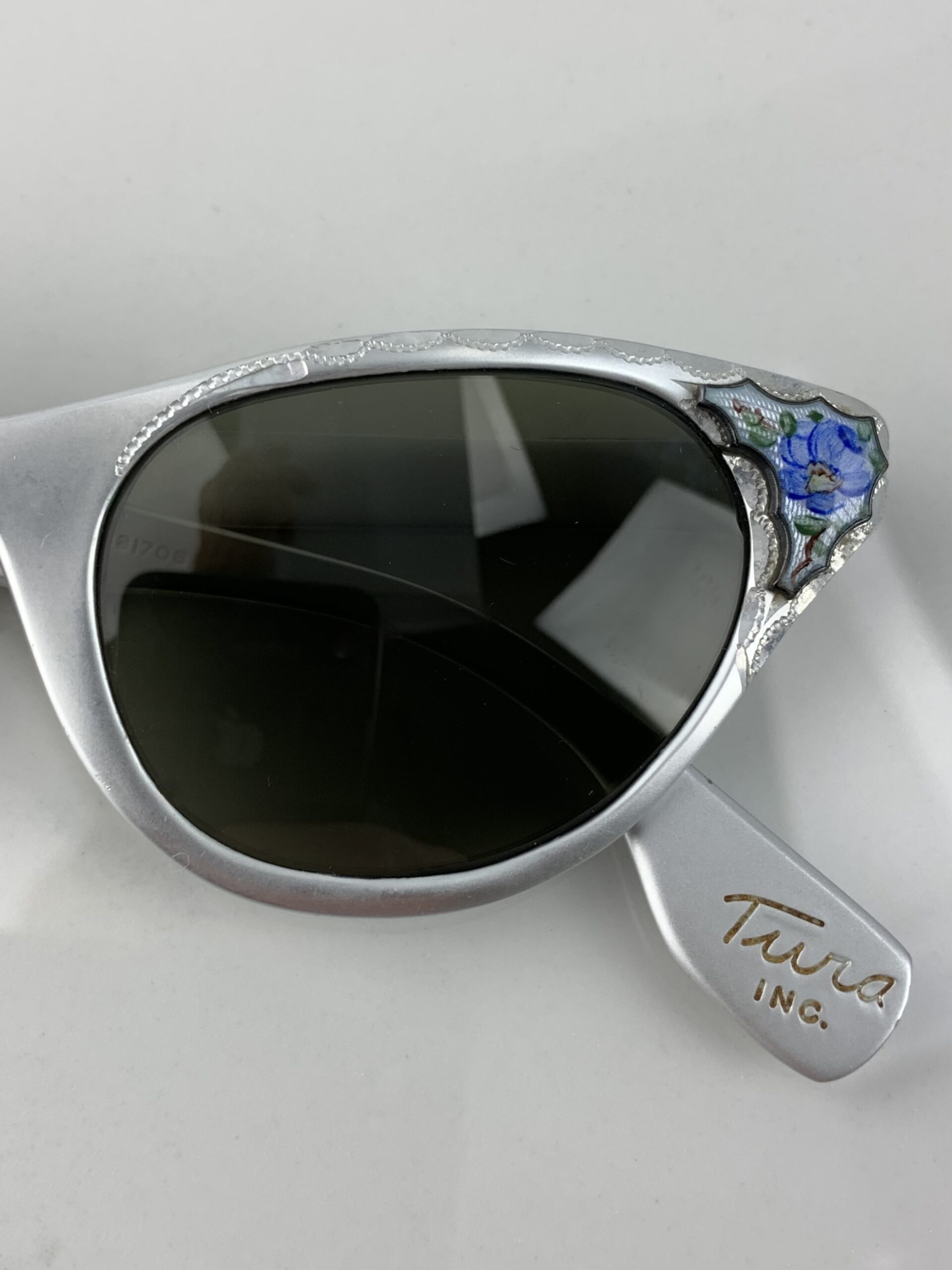 1950'S Cat Eye Sunglasses by TURA Aluminum Frame with Etchings